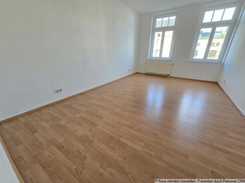 Chemnitz Vermietete gemütliche 2-Raum-Wohnung mit Balkon, offener Küche und Blick in den Innenhof Wohnung kaufen