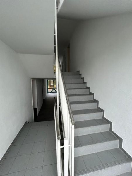 Chemnitz Großzügige 2-Zimmer mit Wannenbad, Balkon, Aufzug, Tiefgarage und EBK Wohnung kaufen