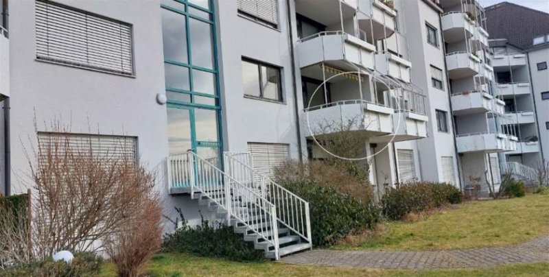 Chemnitz Großzügige und vermietete 2-Zimmer mit Wannenbad, Balkon, Aufzug, Tiefgarage und EBK Wohnung kaufen