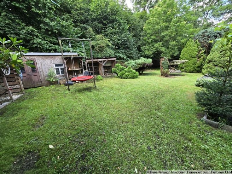 Chemnitz Sanierungsbedürftiges EFH mit 212qm auf 1.770qm Grundstück mit Pool & Doppelgarage + Gartenhaus Haus kaufen