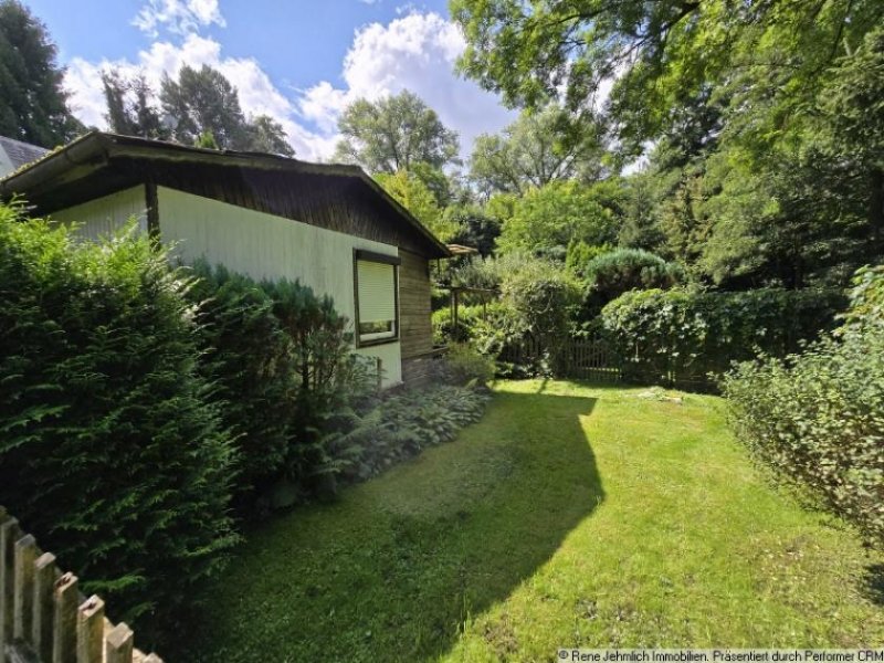 Chemnitz Sanierungsbedürftiges EFH mit 212qm auf 1.770qm Grundstück mit Pool & Doppelgarage + Gartenhaus Haus kaufen