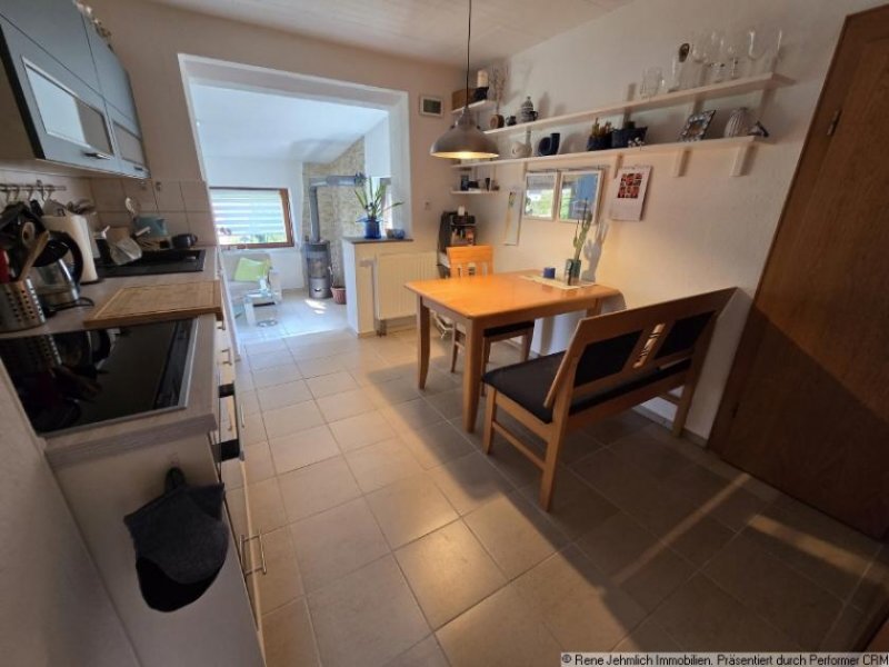 Chemnitz Adelsberg mit 75qm und 3,5 Zimmer, Kamin, Terrasse, Keller, Garage & 460 qm Grundstück Haus kaufen