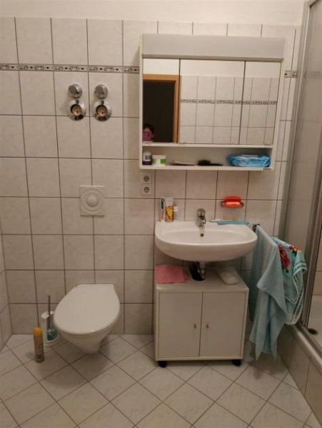 Chemnitz Großzügige möblierte 1-Zimmer mit Laminat und Balkon in Toplage an Wald und Klinik! Gewerbe kaufen