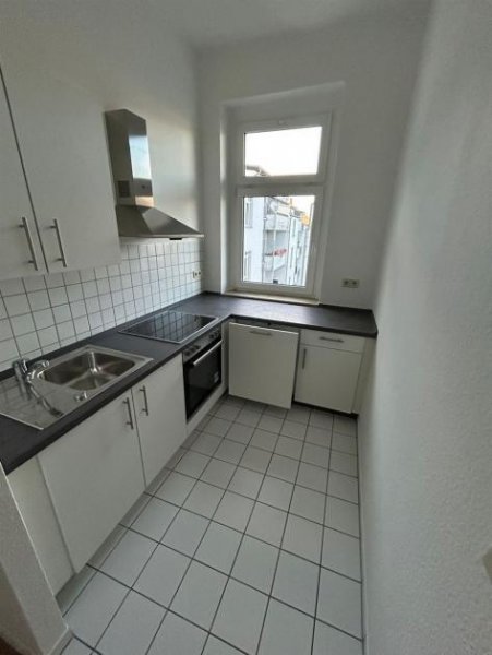 Chemnitz Großzügige und vermietete 2-Zi. mit EBK, 2xBalkon und Laminat in zentraler Lage Wohnung kaufen
