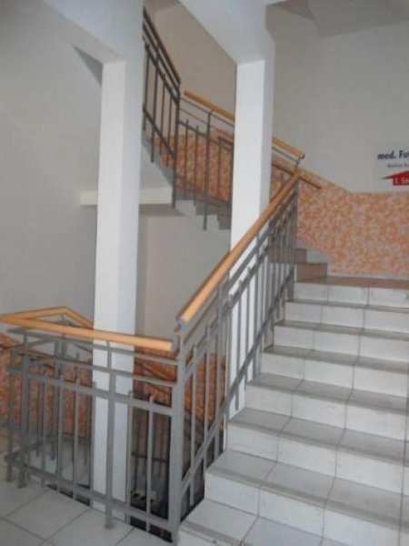 Chemnitz Vermietet! Großzügige möblierte 1-Zimmer mit Laminat und Balkon in Toplage an Wald und Klinik! Wohnung kaufen