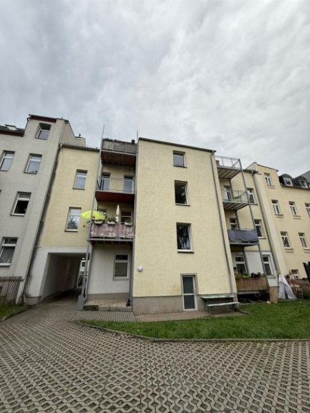 Chemnitz Vollvermietetes und großes MFH mit Balkonen und Stellplätzen in guter und ruhiger Lage! Gewerbe kaufen