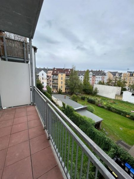 Chemnitz Wohnungspaket aus zwei 3-Zimmerwohnungen mit Balkonen in zentraler Lage Wohnung kaufen