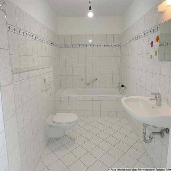 Chemnitz Vermietete neu sanierte Wohnung Hilbersdorf +Lift + EBK möglich + Behindertengerechte Wohnung kaufen