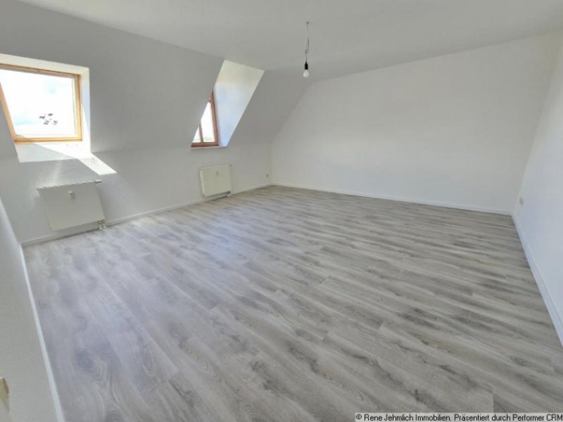 Chemnitz Vermietete neu sanierte Wohnung Hilbersdorf +Lift + EBK möglich + Behindertengerechte Wohnung kaufen