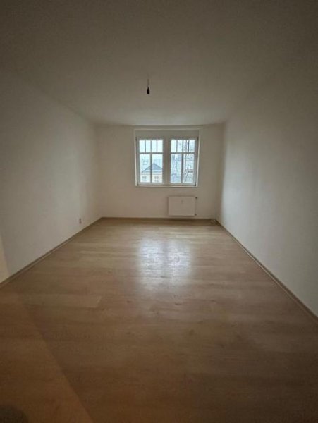 Chemnitz Vollvermietetes Mehrfamilienhaus mit Balkonen und Stellplätzen in guter Lage! Gewerbe kaufen