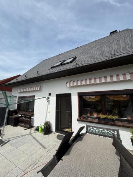 Grüna Bezugsfertiges Einfamilienhaus mit großem Blk, Garage, 2 Bädern und sonnigem Grundstück Haus kaufen