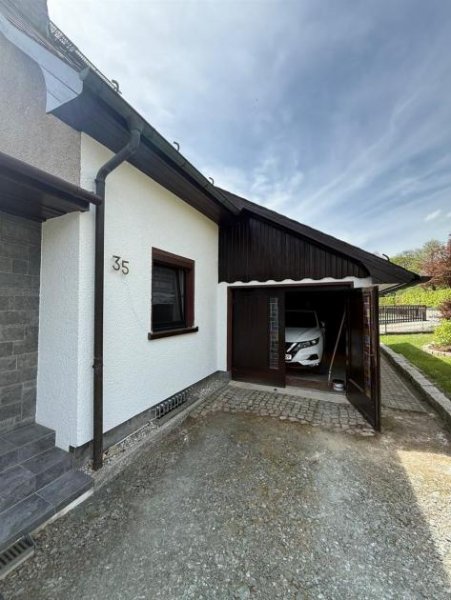 Grüna Bezugsfertiges Einfamilienhaus mit großem Blk, Garage, 2 Bädern und sonnigem Grundstück Haus kaufen
