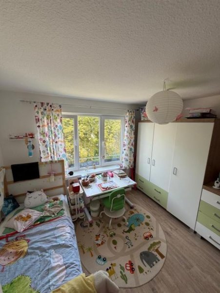 Hartmannsdorf (Landkreis Mittelsachsen) Neumodernisierte DG 4,5-Zi. mit Dachterrasse, EBK und Tiefgarage in ruhiger & gehobener Lage Wohnung kaufen