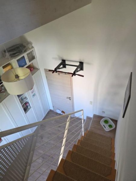 Hartmannsdorf (Landkreis Mittelsachsen) Neumodernisierte DG 4,5-Zi. mit Dachterrasse, EBK und Tiefgarage in ruhiger & gehobener Lage Wohnung kaufen