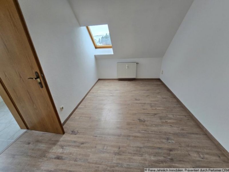 Burkhardtsdorf Charmante Dachgeschosswohnung mit Balkon, Galerie und besonderem Wohngefühl Wohnung kaufen