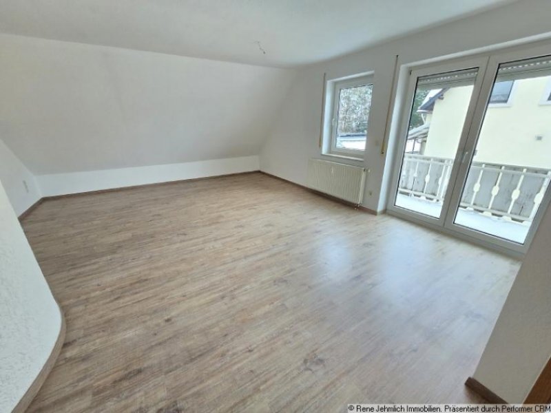 Burkhardtsdorf Charmante Dachgeschosswohnung mit Balkon, Galerie und besonderem Wohngefühl Wohnung kaufen