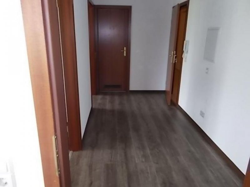 Taura Saniertes und vollvermietetes Mehrfamilienhaus mit SP und Balk. in guter Lage Gewerbe kaufen