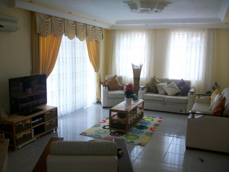 Didim Aydin Türkei Immobilie: Villa auf 2 Etagen im grünen mit Pool Haus kaufen