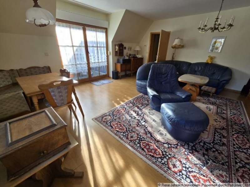 Hohenstein-Ernstthal Gemütliche 2-Raum-Wohnung mit Balkon, Einbauküche und Blick ins Grüne Wohnung kaufen