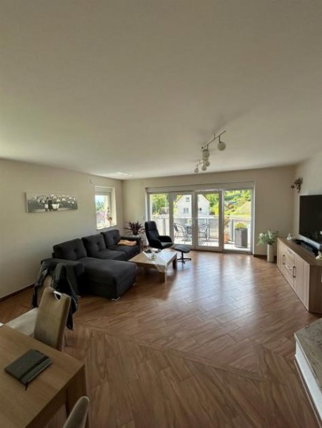 Hohenstein-Ernstthal Neuwertiges EFH, mit großer Garage, Kamin und Dachterrasse vor den Toren von Chemnitz Haus kaufen