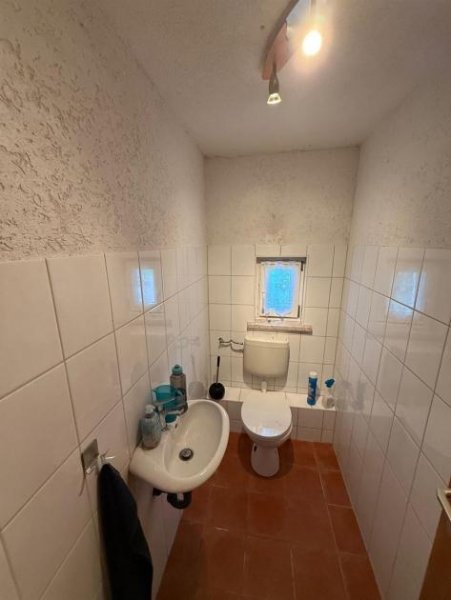 Lugau Günstiges EFH mit Terrasse, Garage, Dusche und sonnigem Grundstück am grünen Ortsrand Haus kaufen