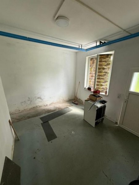 Lugau Günstiges EFH mit Terrasse, Garage, Dusche und sonnigem Grundstück am grünen Ortsrand Haus kaufen