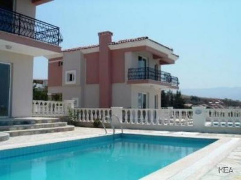 KUSADASI Neue freistehende Villa in Kusadasi mit Privatpool. Erstklassiger Meerblick. Grundstück 350 m2 Haus kaufen