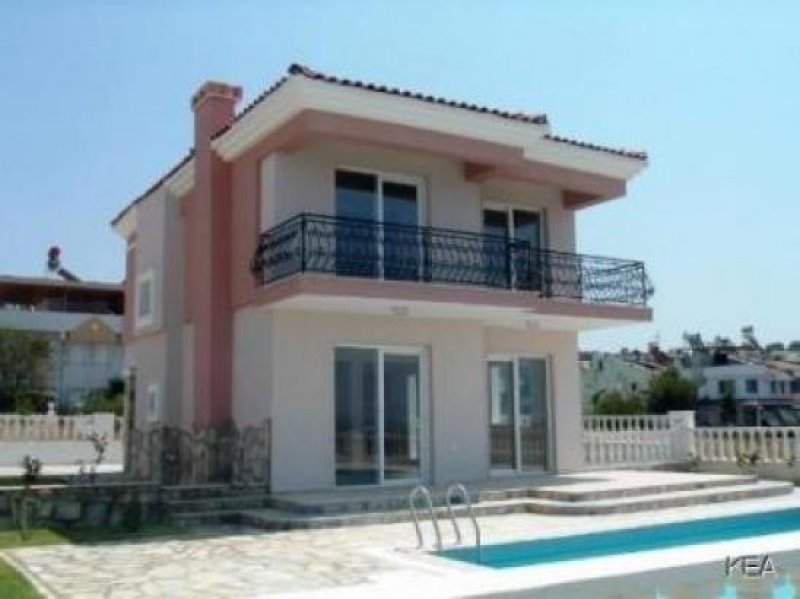 KUSADASI Neue freistehende Villa in Kusadasi mit Privatpool. Erstklassiger Meerblick. Grundstück 350 m2 Haus kaufen