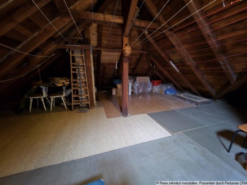 Leubsdorf Solides Renditeobjekt: 8 gepflegte 2-Raum-Wohnungen, moderne Heizung, ruhige Lage nahe Augustusburg Haus kaufen