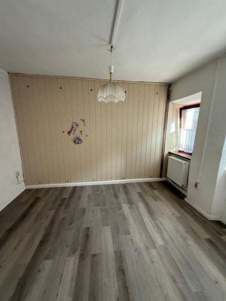 Mittweida Großzügiges 8-Zimmer EFH mit kleinem Hinterhof im schönen Mittweida Haus kaufen