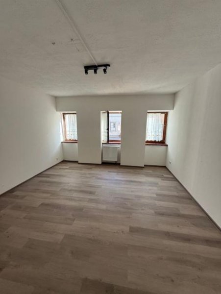 Mittweida Großzügiges 8-Zimmer EFH mit kleinem Hinterhof im schönen Mittweida Haus kaufen