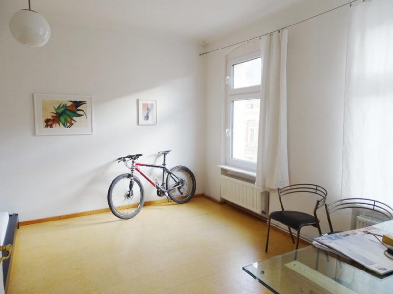 Berlin Charmante 2-Zimmer-Altbauwohnung
in bester Lage von Prenzlauer Berg
-vermietet- Wohnung kaufen