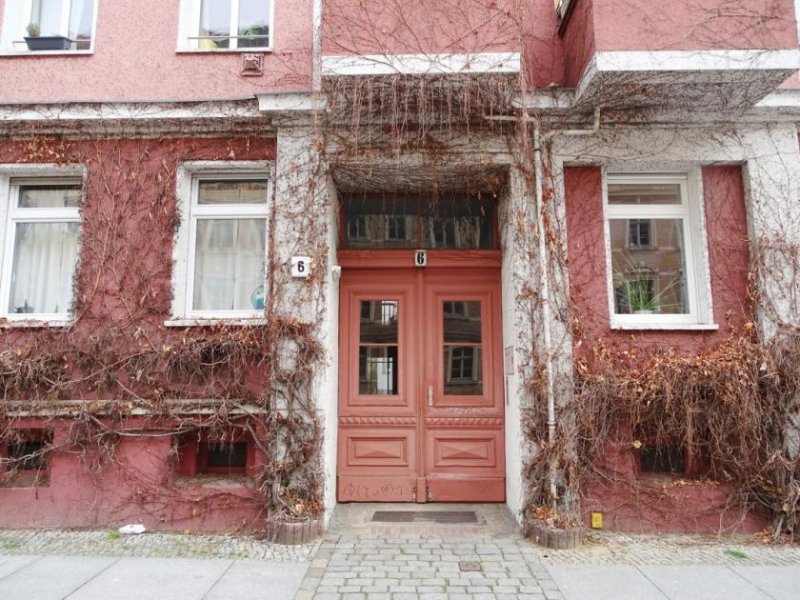 Berlin Charmante 2-Zimmer-Altbauwohnung
in bester Lage von Prenzlauer Berg
-vermietet- Wohnung kaufen