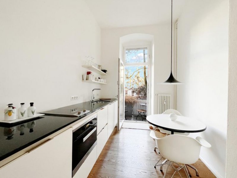 Berlin Charmanter Altbau in Toplage 
bezugsfreie 3-Zimmer mit Balkon
am Zionskirchplatz Wohnung kaufen