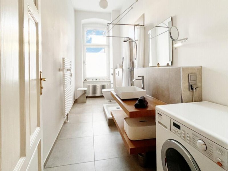 Berlin Charmanter Altbau in Toplage 
bezugsfreie 3-Zimmer mit Balkon
am Zionskirchplatz Wohnung kaufen