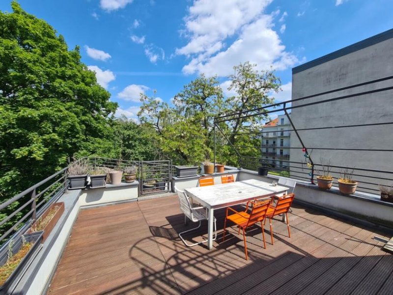 Berlin Gewerbeensemble mit Loftcharakter und Abgeschlossenheitsbescheinigung in Toplage direkt am
Weinbergspark in Berlin-Mitte Gewerbe