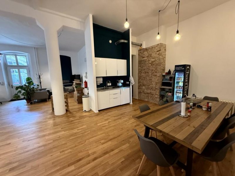 Berlin Gewerbeensemble mit Loftcharakter und Abgeschlossenheitsbescheinigung in Toplage direkt am
Weinbergspark in Berlin-Mitte Gewerbe