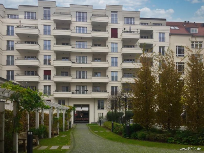 Berlin 3-Zi.-Neubau-Wohnung mit 2 Bädern, Balkon, ruhige Innenhoflage, Bestlage Mitte Wohnung kaufen