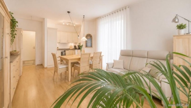 Berlin Bezugsfrei & ruhig: Moderne 3-Zimmer-Wohnung mit Balkon und 2 Bädern Wohnung kaufen