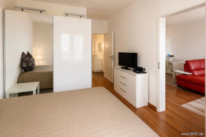 Berlin elegante 2-Zi.-Wohnung mit großem Balkon - möbliert vermietet nähe Spittelmarkt Wohnung kaufen