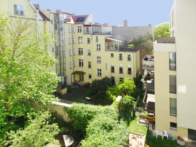 Berlin Attraktive 3,5-Zimmer Altbauwohnung 
mit offener Wohnküche und Balkon 
-Friedrichshain- Wohnung kaufen