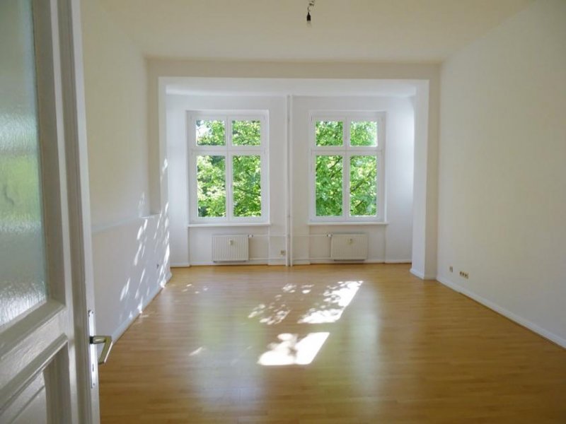 Berlin Attraktive 3,5-Zimmer Altbauwohnung
mit offener Wohnküche und Balkon
-Friedrichshain- Wohnung kaufen