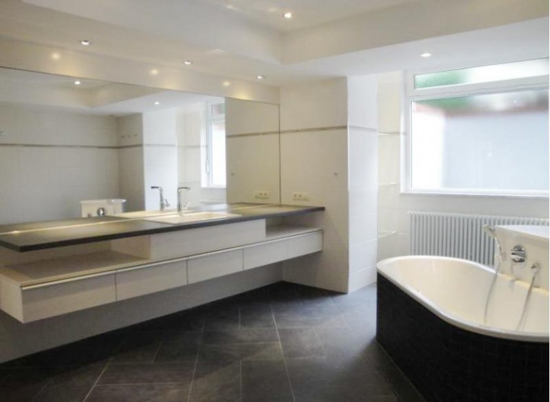 Berlin Im Alleinauftrag! Gepflegtes Mehrfamilienhaus in Karlshorst Gewerbe kaufen