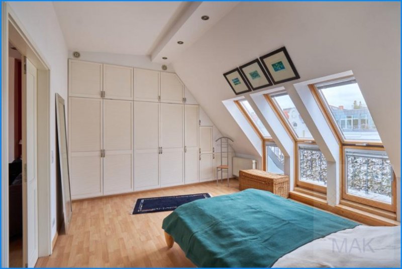 Berlin MAK Immobilien: Dachgeschoßwohnung in Berlin Prenzlauer Berg kaufen Wohnung kaufen