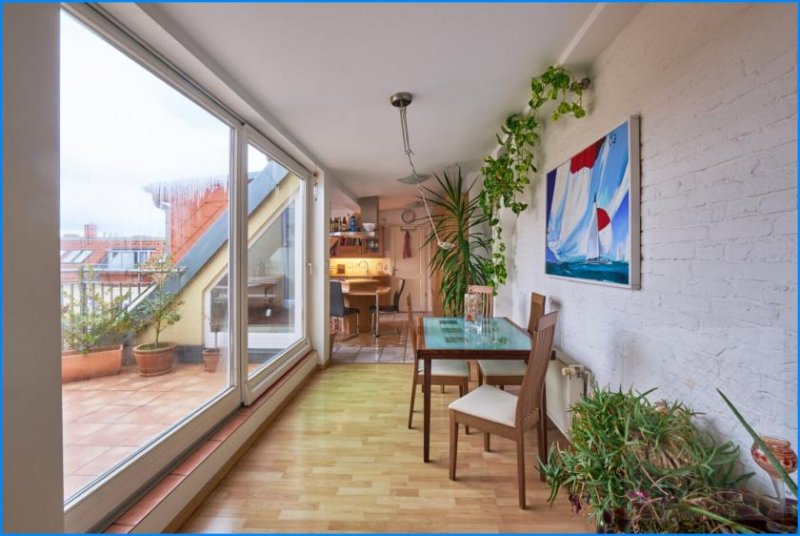Berlin MAK Immobilien: Dachgeschoßwohnung in Berlin Prenzlauer Berg kaufen Wohnung kaufen