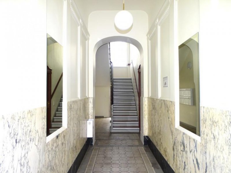 Berlin Bezugsfreie 2-Zimmerwohnung
mit Balkon in begehrter
Prenzlauer Berg Lage Wohnung kaufen