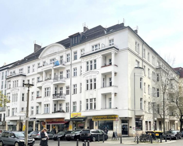 Berlin Bezugsfreie, helle 
Altbauwohnung mit Balkon
im schönen Prenzlauer Berg
-Fernwärme- Wohnung kaufen