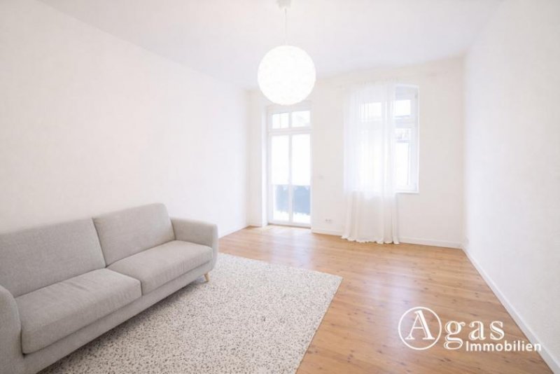 Berlin Charmante 2-Zi-Altbauwohnung mit Balkon in ruhiger Hinterhauslage Wohnung kaufen