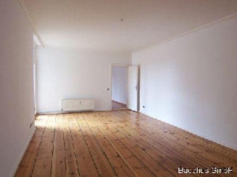 Berlin Bell-Etage mit Wohnküche, Wohnbad + ruhigem Balkon Wohnung kaufen