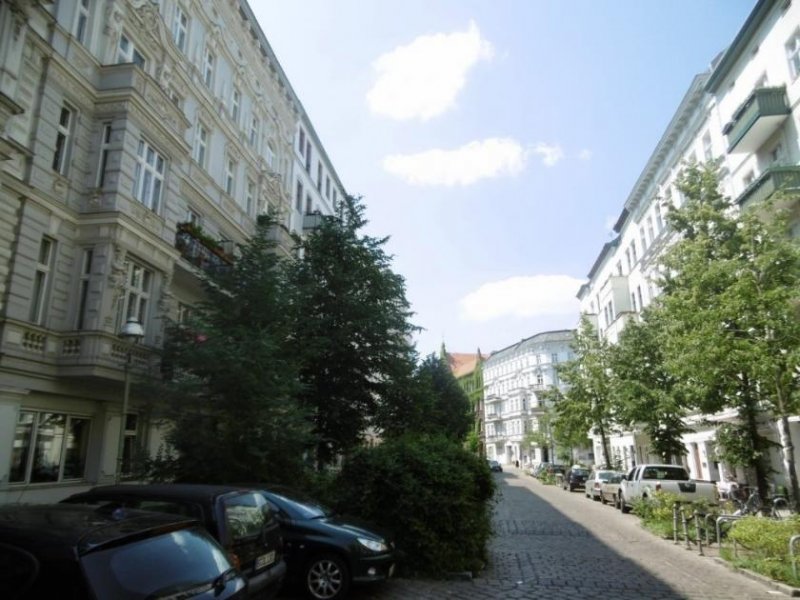 Berlin INVESTMENT PROPERTY: TWO ROOM FLAT IN MOABIT IN A AMAZING ALT BAU + 1,87 % YIELD Wohnung kaufen